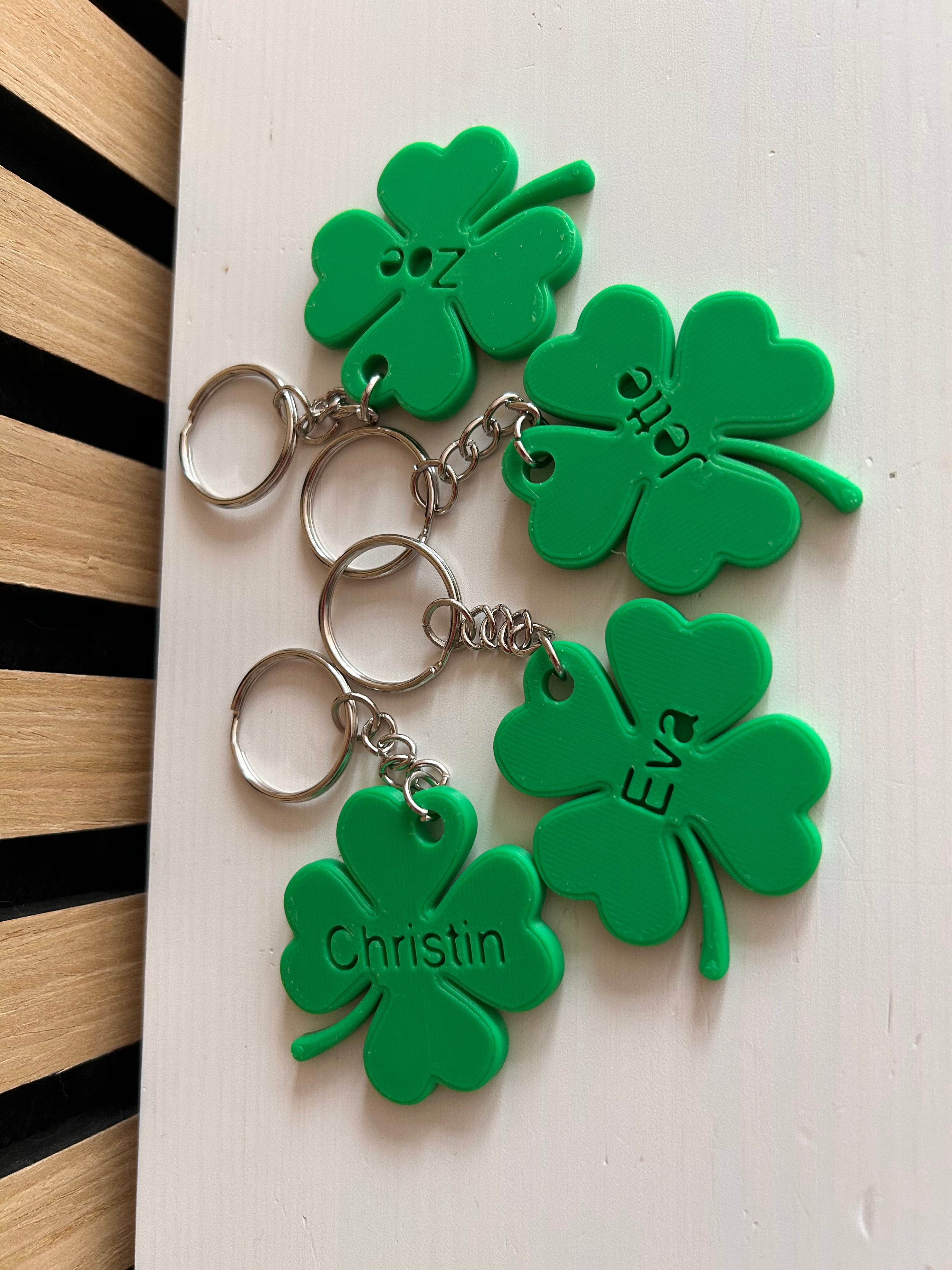 Personalisierter Kleeblatt-Schlüsselanhänger mit Name – 3D-Druck